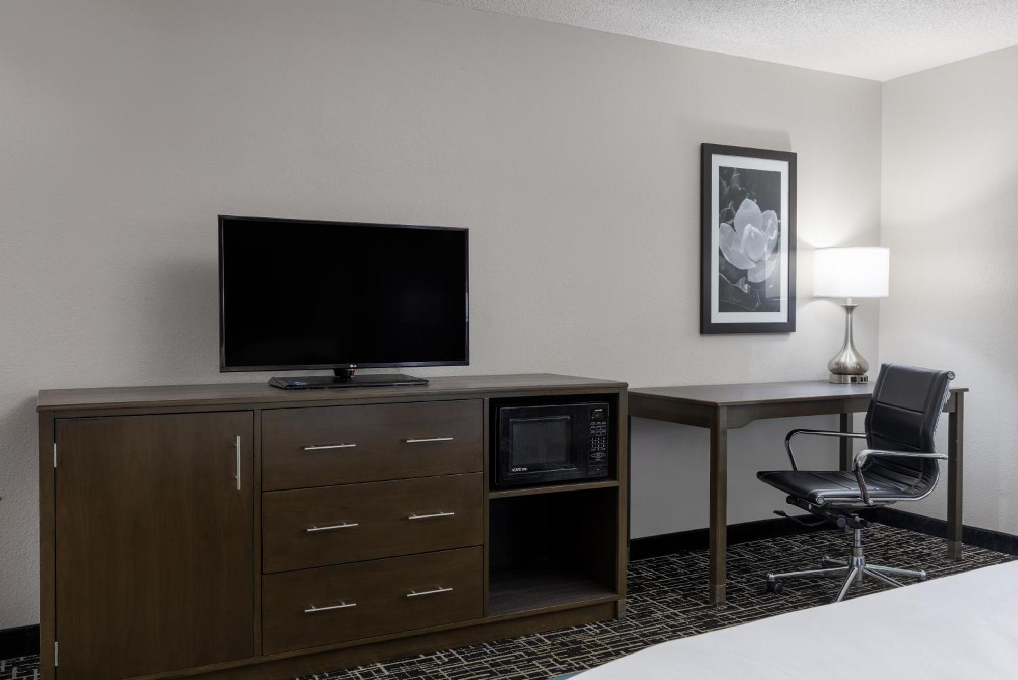 La Quinta By Wyndham Covington Hotell Eksteriør bilde