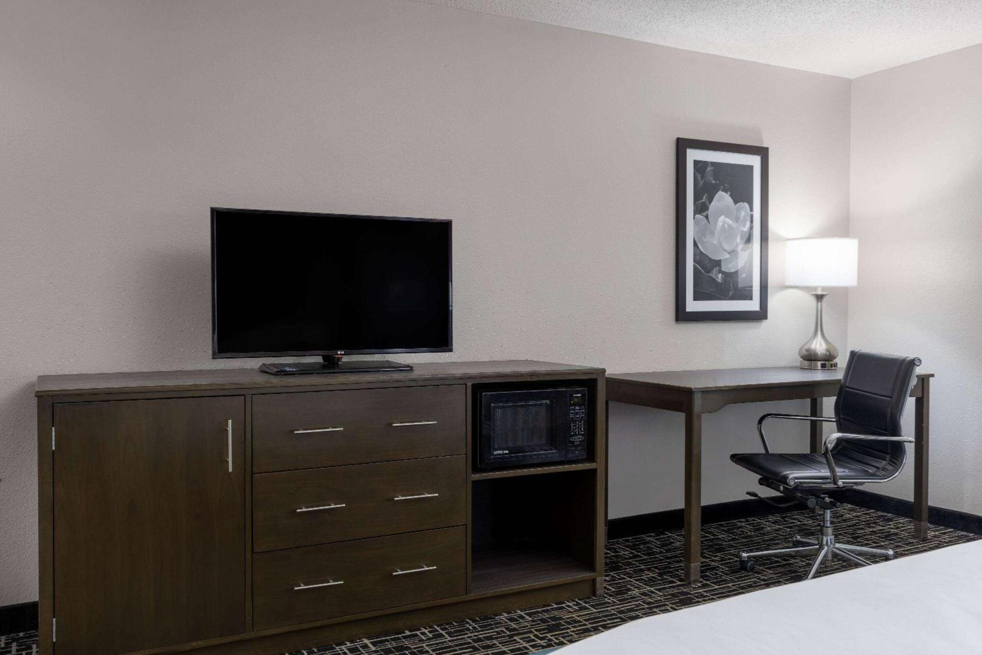 La Quinta By Wyndham Covington Hotell Eksteriør bilde